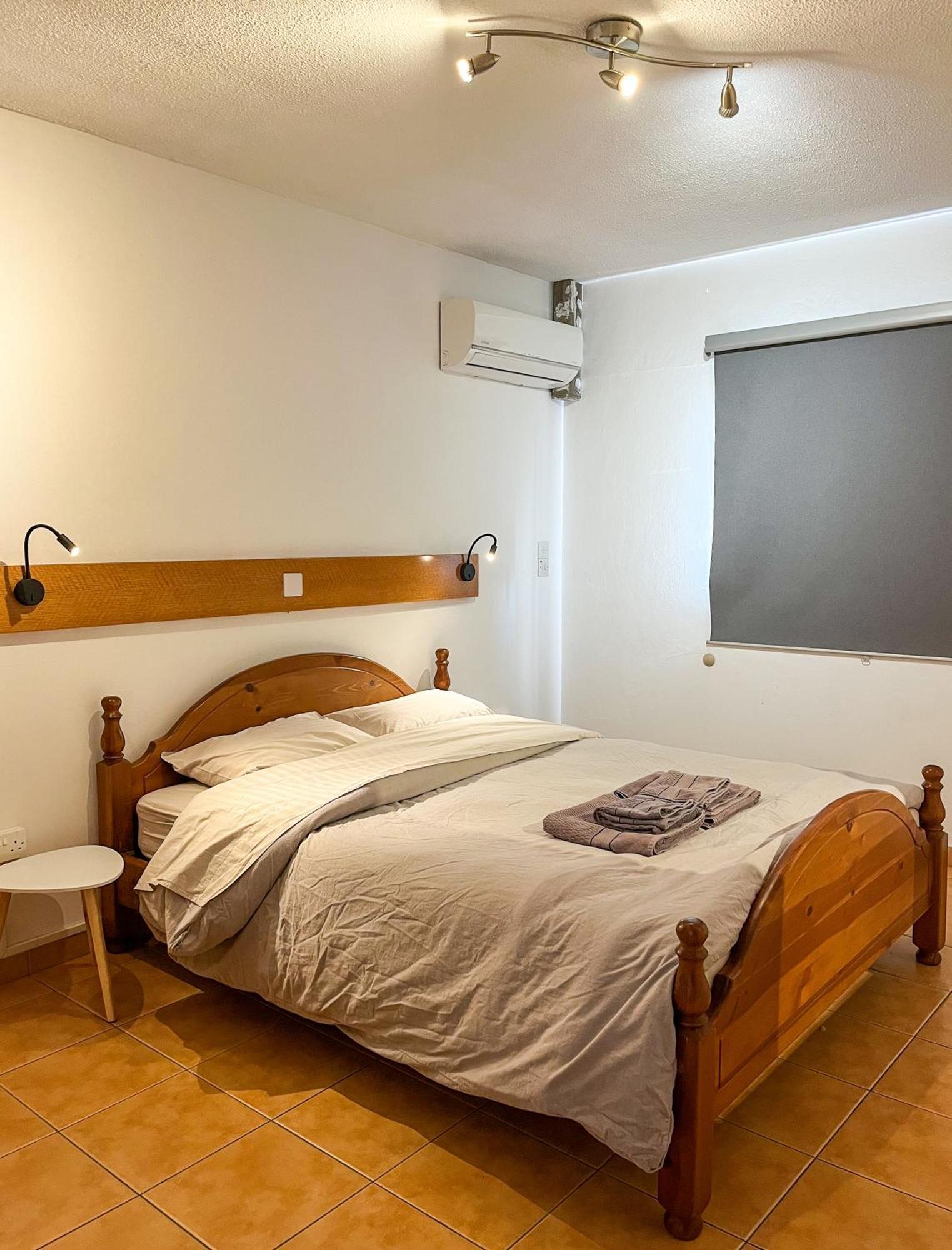 Nissus Urban Hostel Ayia Napa Bilik gambar